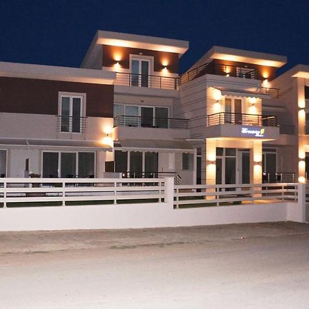 Erosaria Suites Nikiti  Zewnętrze zdjęcie