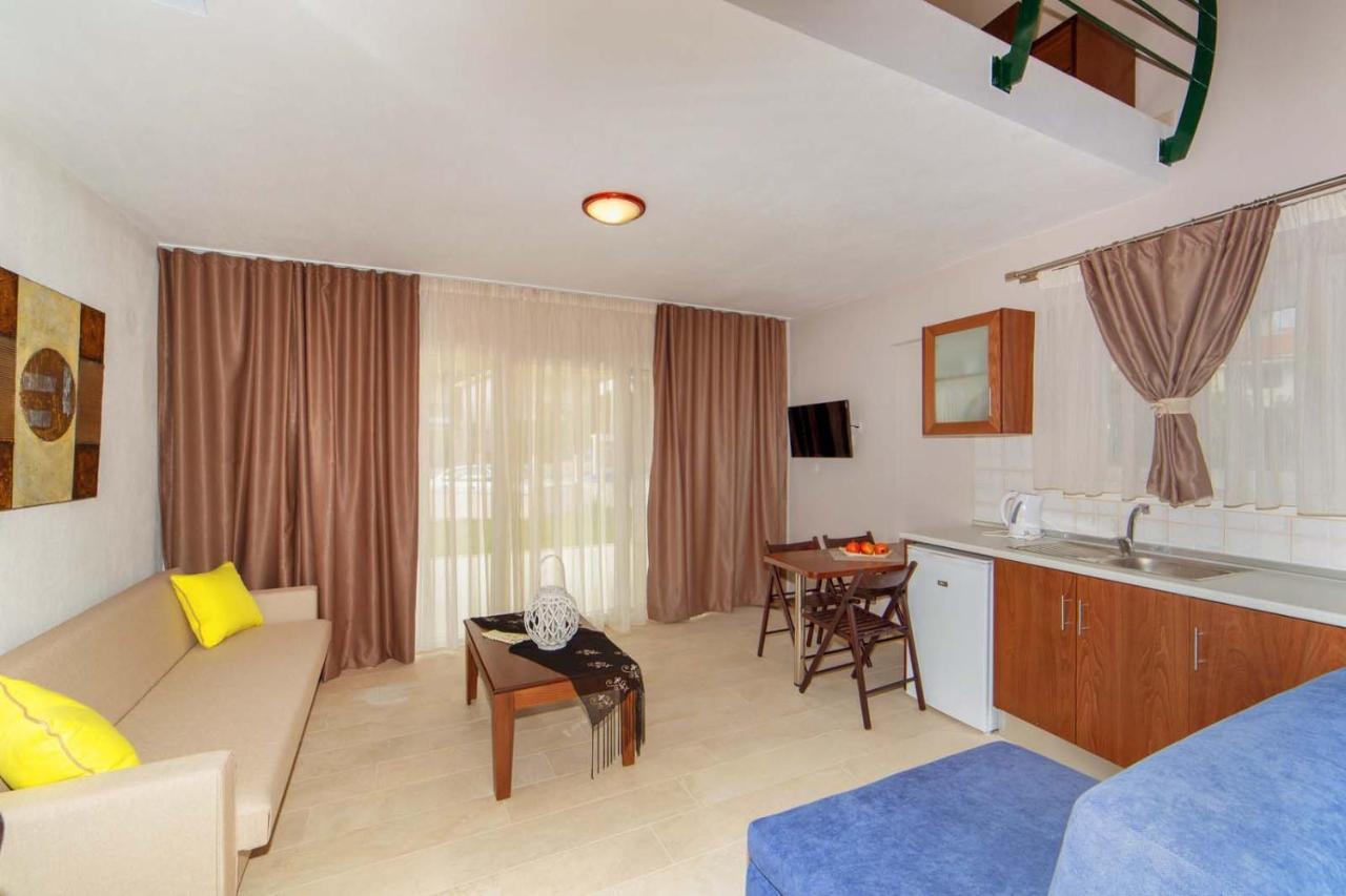 Erosaria Suites Nikiti  Zewnętrze zdjęcie